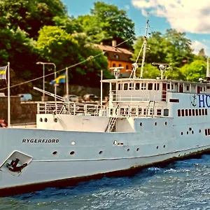 Botel Rygerfjord & **